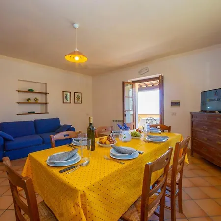 Noce, Mandorlo, Nespolo, Mora, Fragola Appartement Valfabbrica