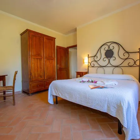 Noce, Mandorlo, Nespolo, Mora, Fragola * Valfabbrica